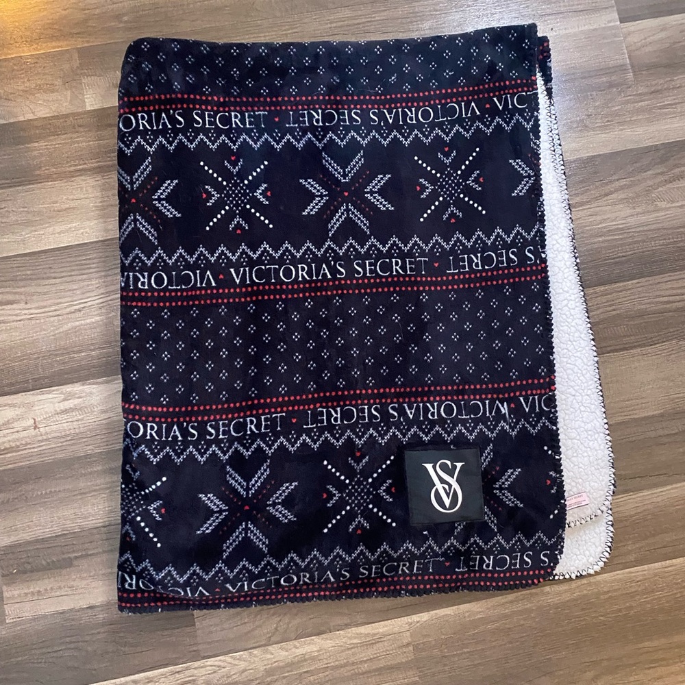 victoria secret blanket
